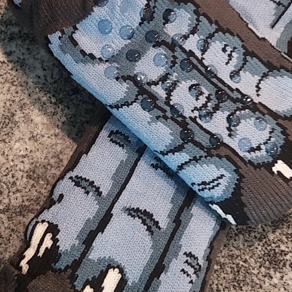 Men's Fuzzy Dragon Socks - Dragon Claws - Picture 6 of 6